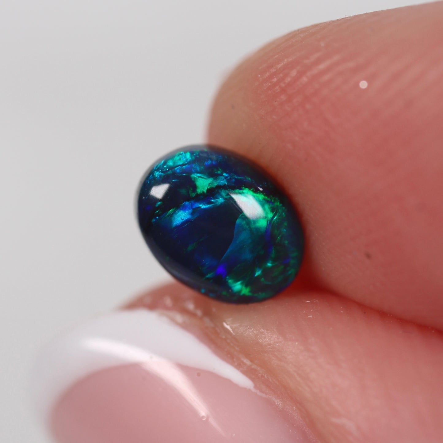 0.71ct (6.8 x 5.2 x 3.0mm) Black Opal