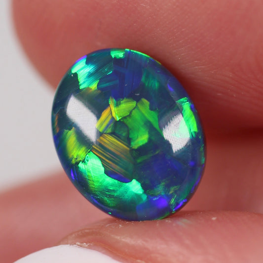 2.04ct (9.8x7.9x4.2mm) Black Opal