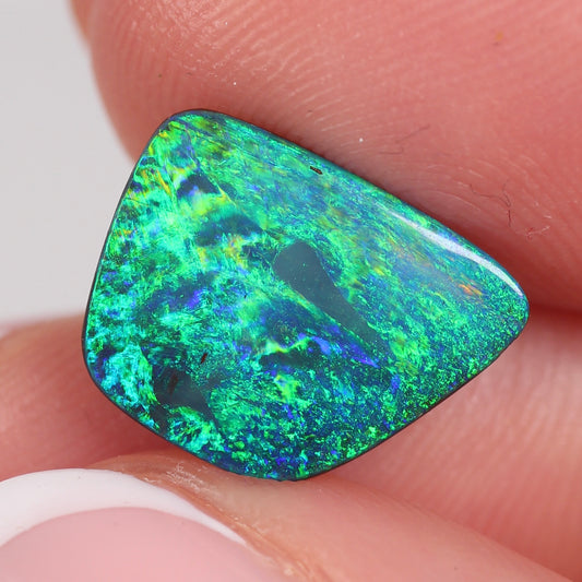4.68ct (13.3x10.3x3.9mm)