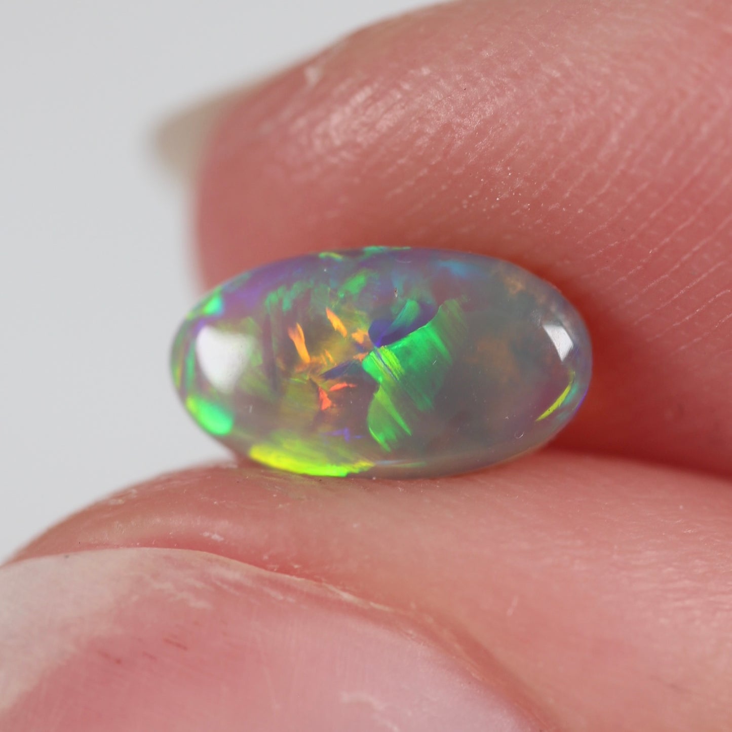 0.72ct (8.6x4.7x2.4mm) Dark Crystal