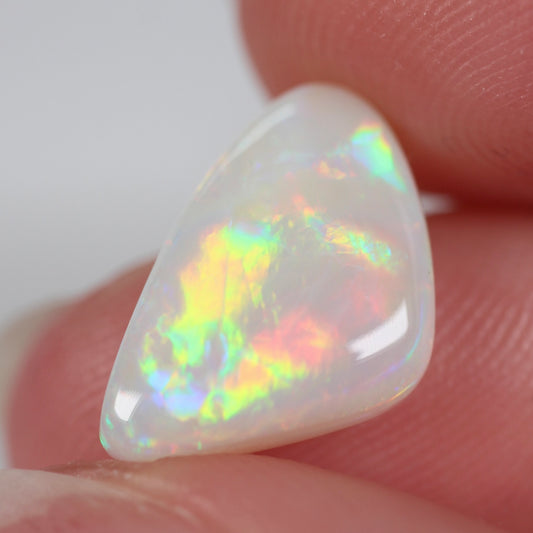 3.33ct (14.8x9.3x4mm) White Opal