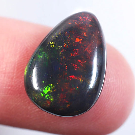 4.7ct (15.7x11.2x4mm) Black Opal