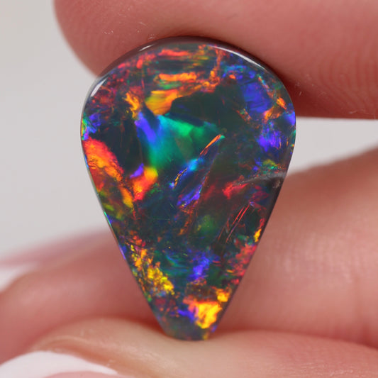 5.14ct (18.3x12.2x3.8mm) Black Opal