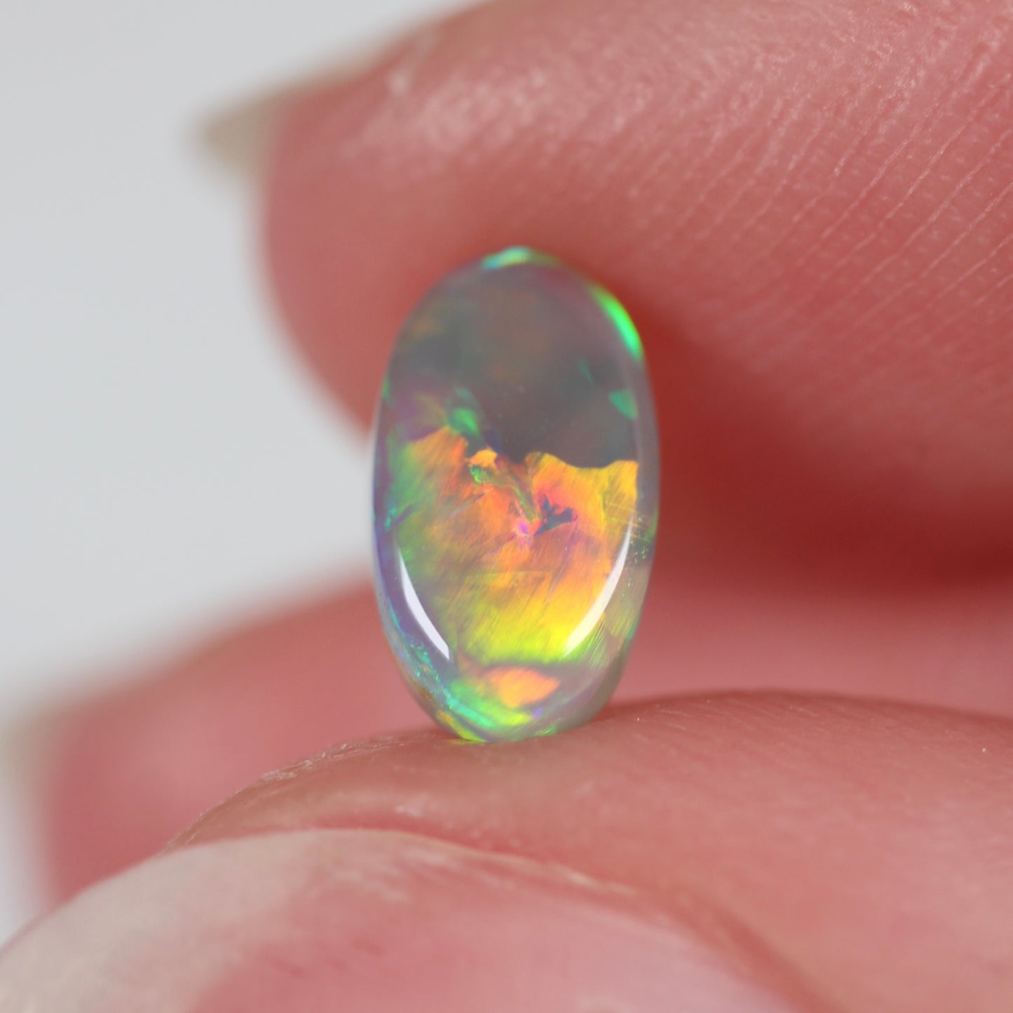 0.72ct (8.6x4.7x2.4mm) Dark Crystal