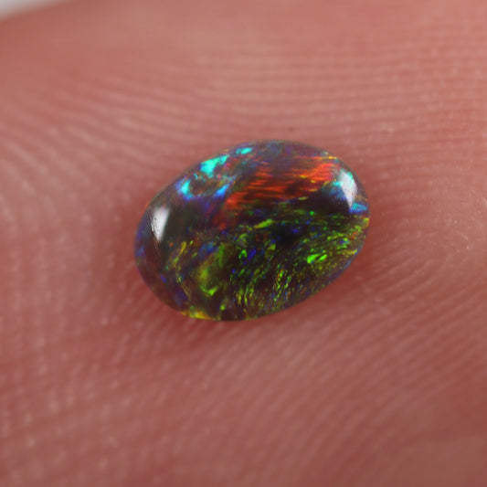 0.17ct (5.7x4.3x1.2mm) Black Opal