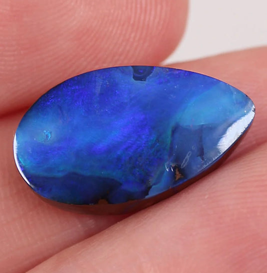 7.6ct (10.2x17.7x4.4mm) Boulder Opal