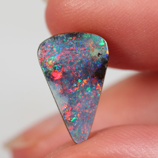 2.57cts (13.8x8.8x2.9mm) Boulder Opal