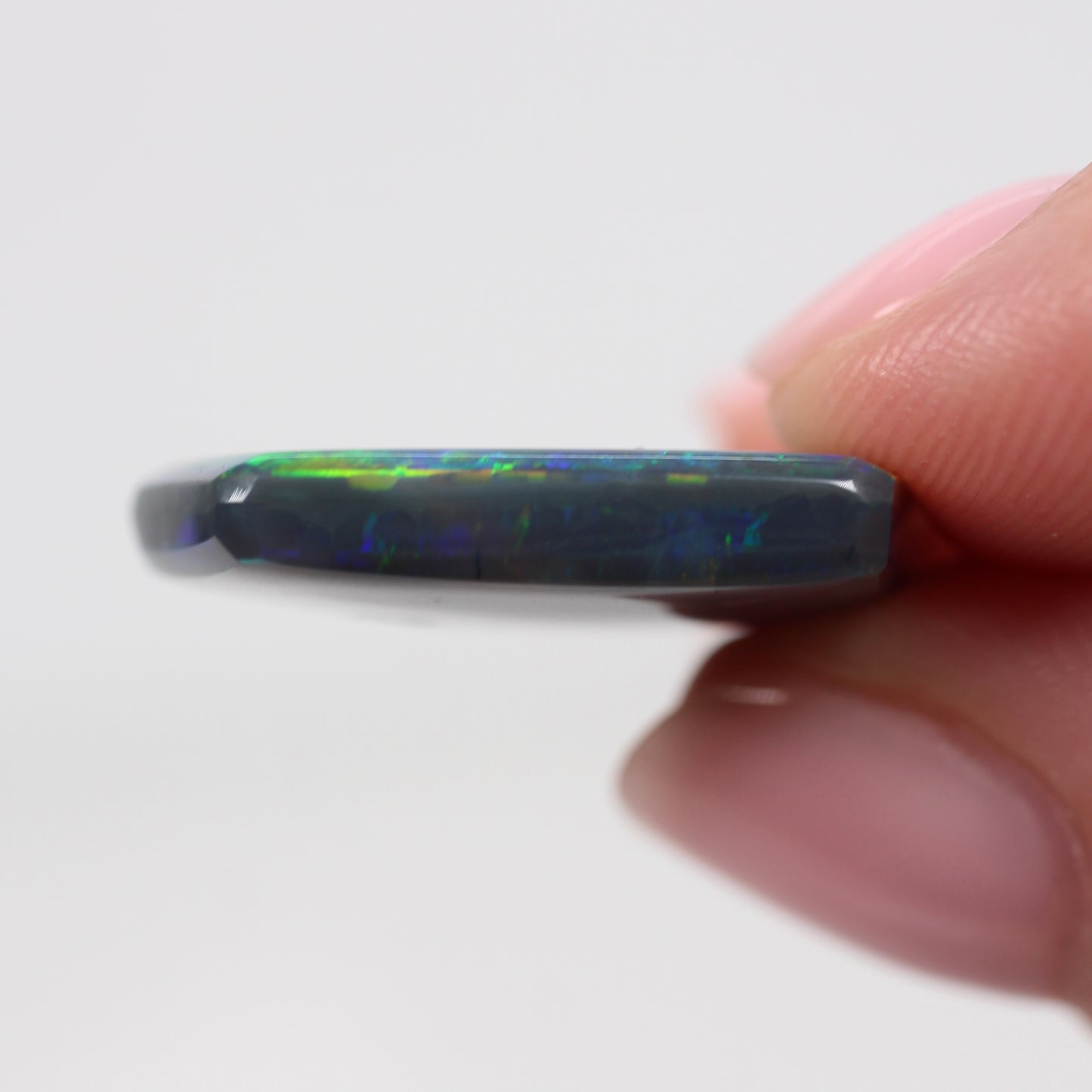 18.52ct (27.3x25.5x4.8mm) Black Opal