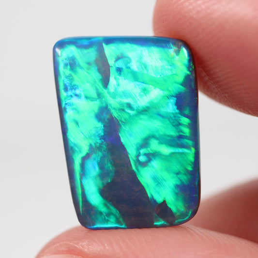 7.78ct (15.8x11.5x4.2mm) Boulder Opal
