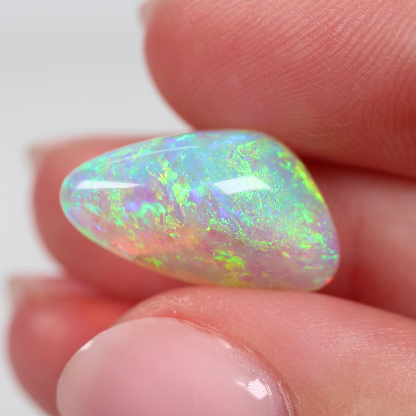 6.8cts (18.6x10.6x7.1mm) Crystal Opal
