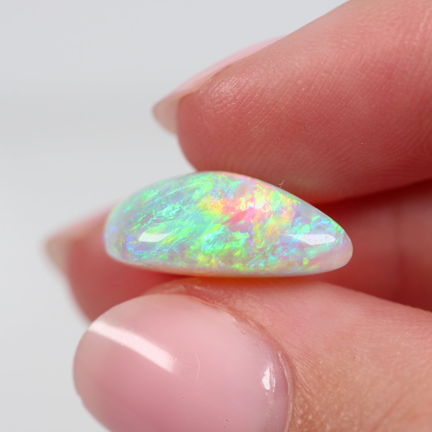 6.8cts (18.6x10.6x7.1mm) Crystal Opal