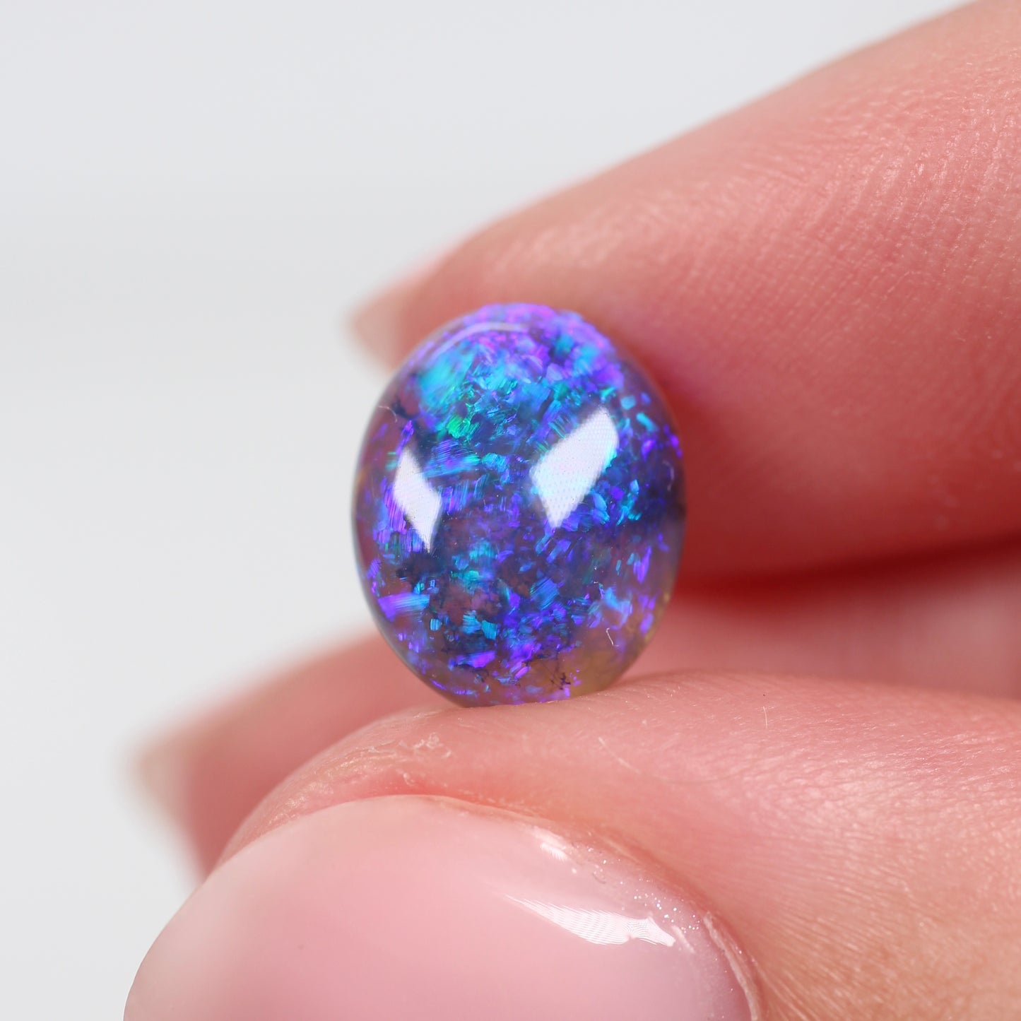 2.1cts (10.5x8.5x4mm) Dark Crystal