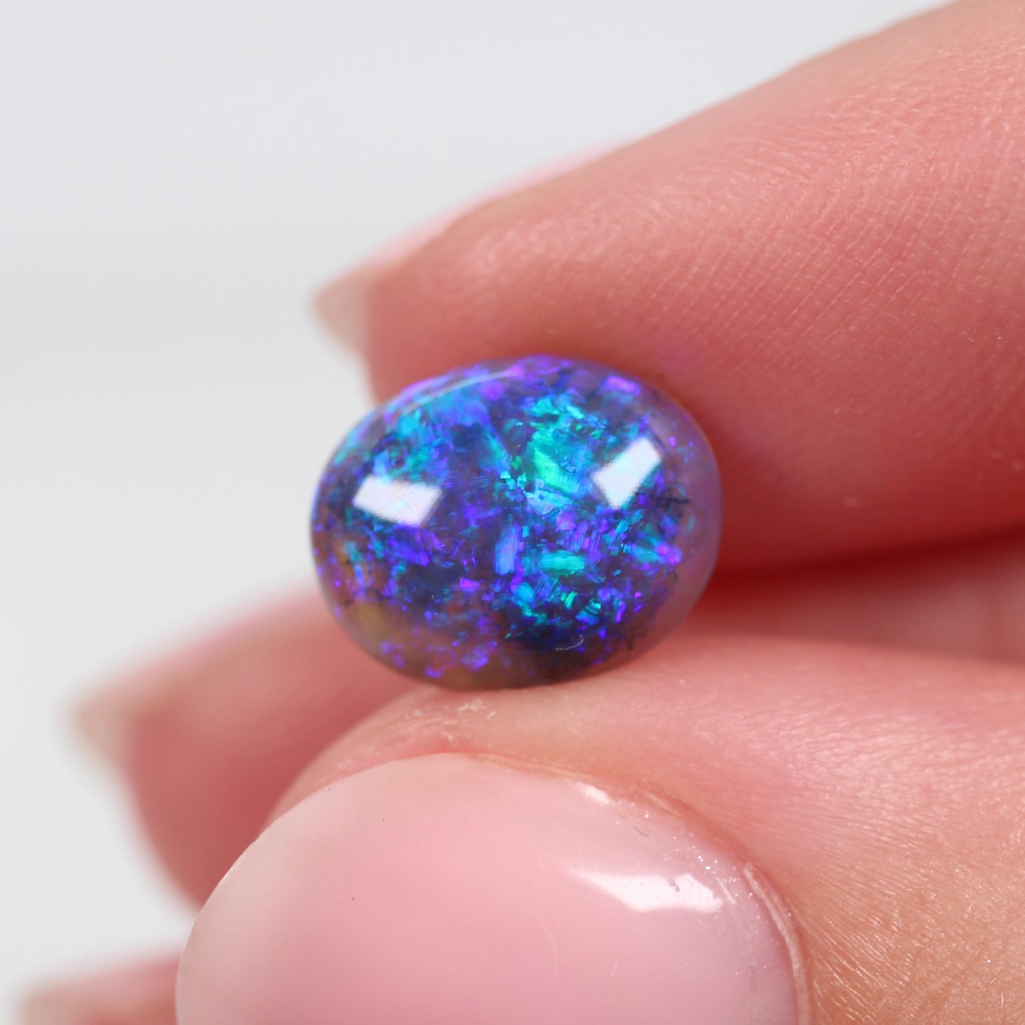 2.1cts (10.5x8.5x4mm) Dark Crystal