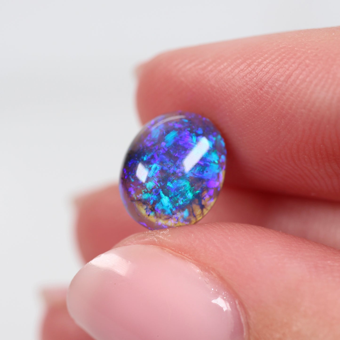 2.1cts (10.5x8.5x4mm) Dark Crystal