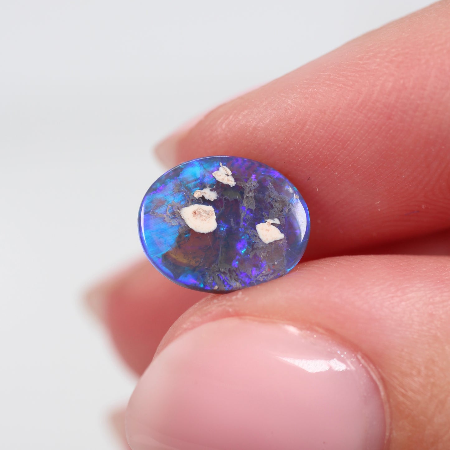 2.1cts (10.5x8.5x4mm) Dark Crystal