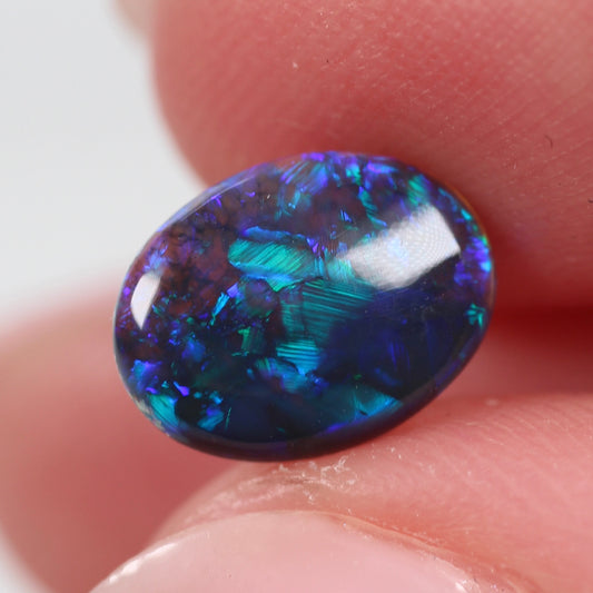 1.23cts (9.5x7.2.7mm) Black Opal