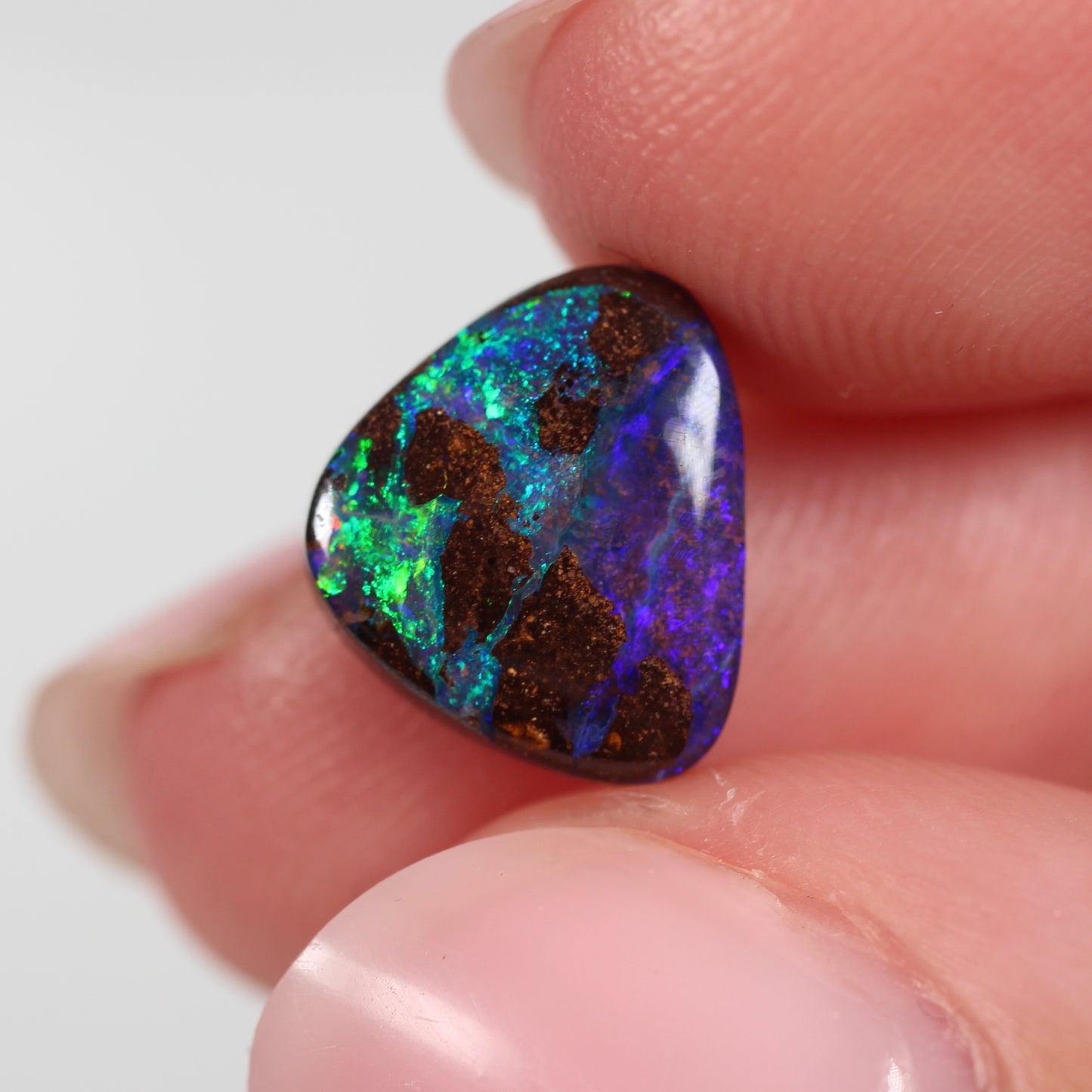 3.3ct (10.8x9.3x3.5mm) Boulder Opal