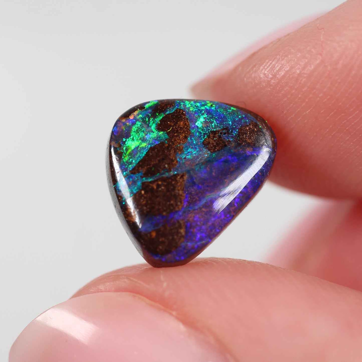 3.3ct (10.8x9.3x3.5mm) Boulder Opal