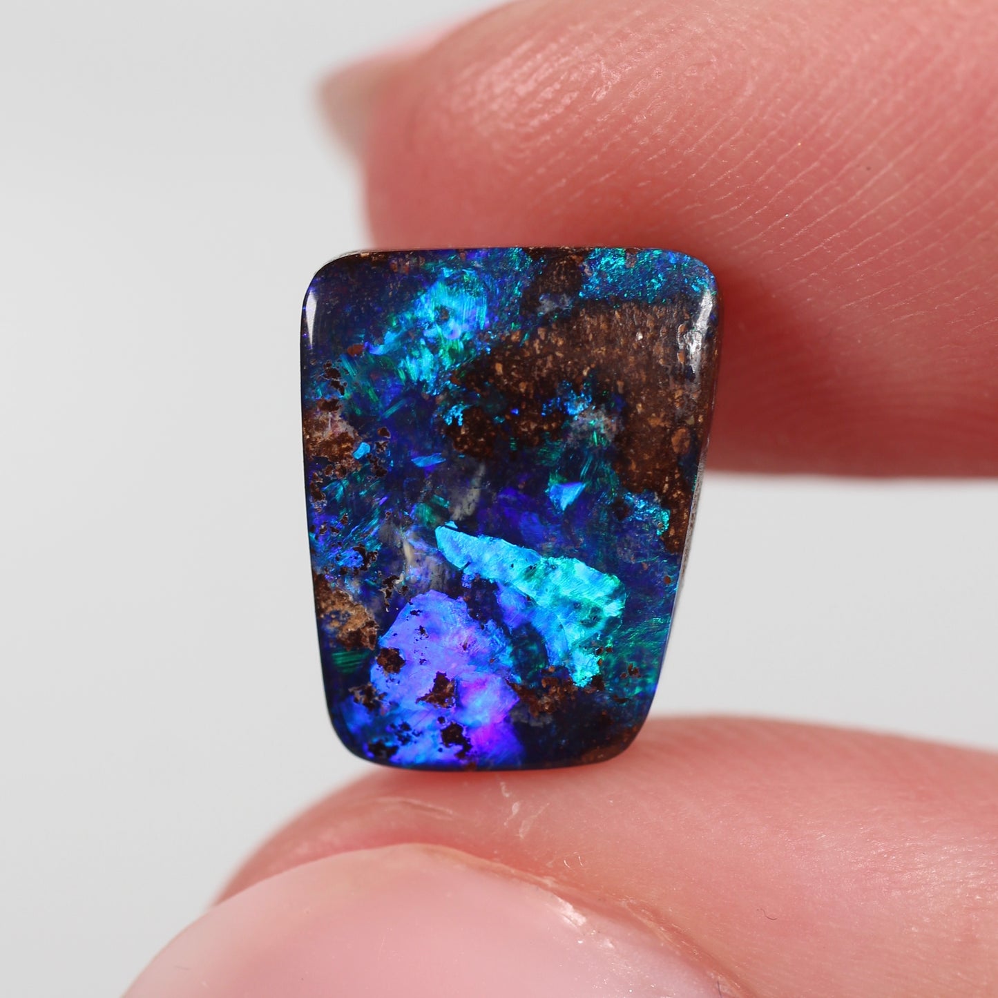 4ct (11.2x9.0x3.8mm) Boulder Opal