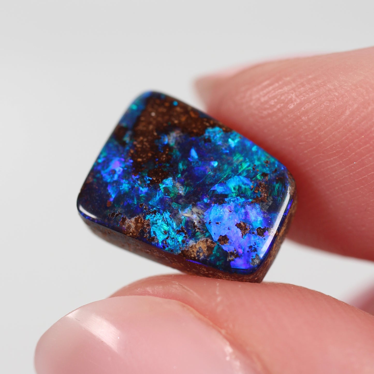 4ct (11.2x9.0x3.8mm) Boulder Opal