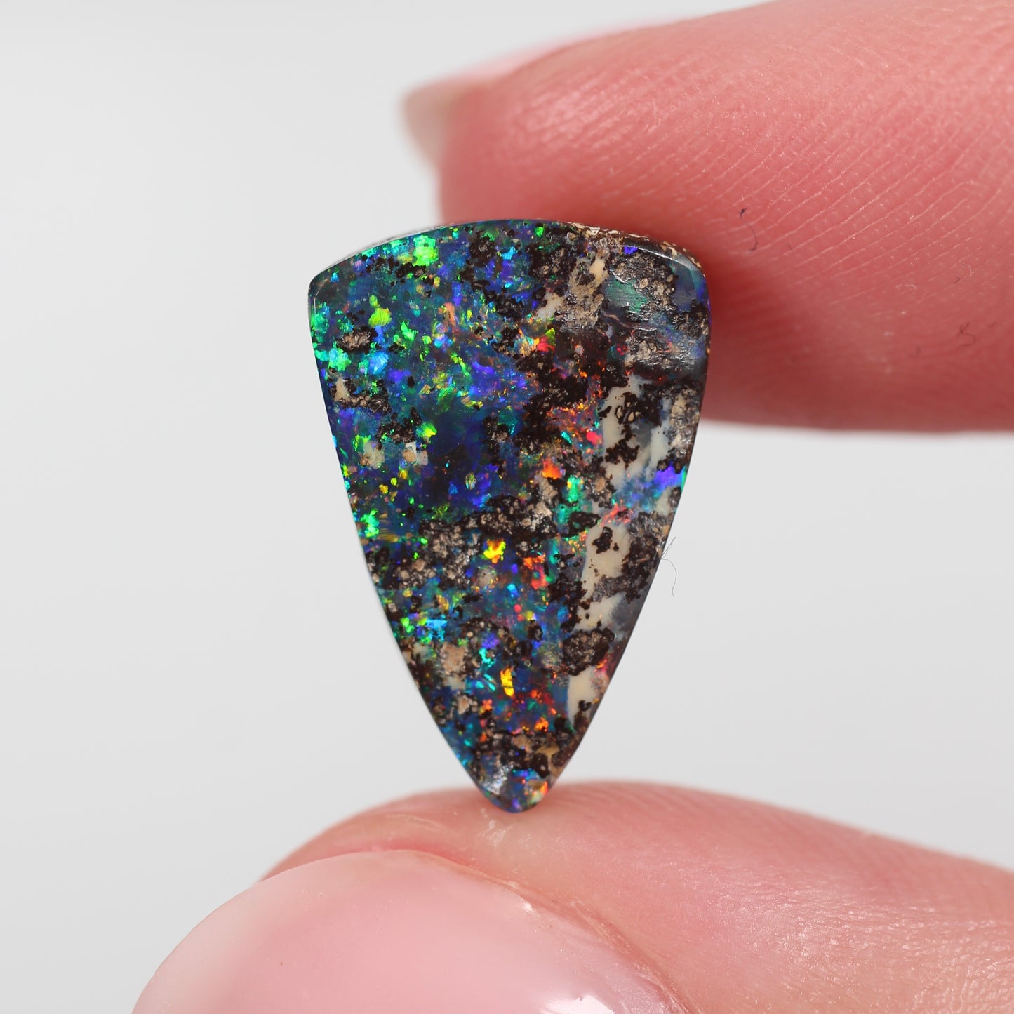 5.35ct (16.0x10.7x4.1mm) Boulder Opal