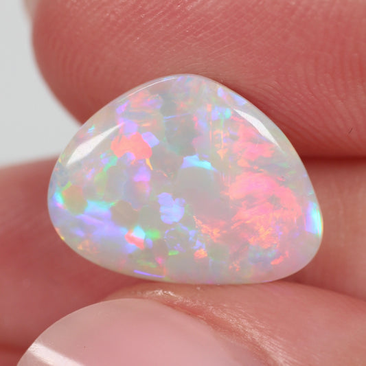 3.60ct (15.1 x 11.5 x 3.5mm) White Opal