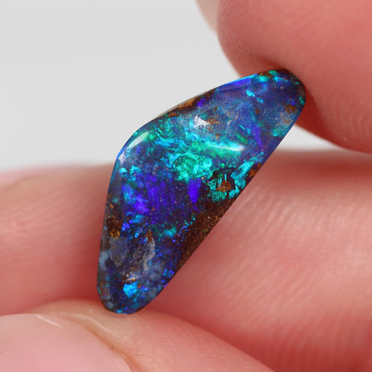2.55ct (16.2 x 6.4 x 3.3mm) Boulder Opal